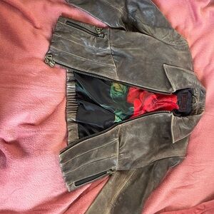 guess genuine leather with rose inside